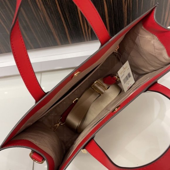 Michael Kors Kenly Large Tote - Picture 6 of 9